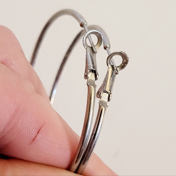 Silver/Sparkle hoops - Picture 8 of 8
